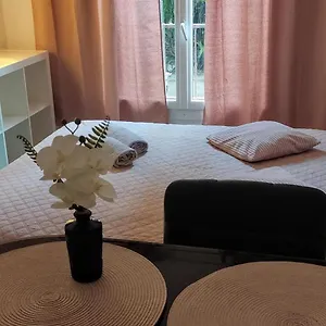  Appartement Provencal-style
